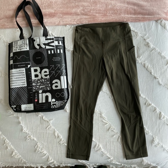 Lululemon 23” crops - Picture 3 of 9